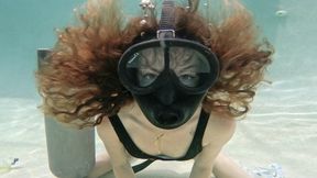 Underwater Giggle Swap with Nathalia