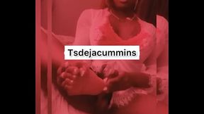 Solo Ts plays with her lady stick til she cums