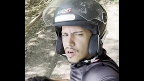 o moto boy me comeu no mato