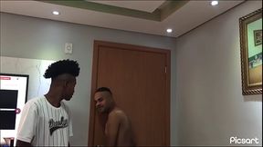 #1 Botando meu vizinho pra mamar