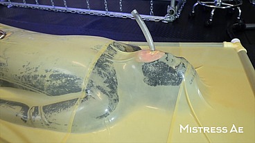 Vacbed Squirting: MistressAe having fun with tranluscent vacbed and funnel