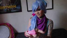 filme completo: cosporn - gostosa tatuada fazendo cosplay de bulma dando para o goku com mila spook