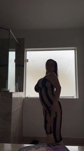 Nurse Kitty Sexy Striptease