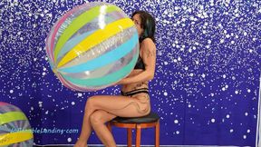 Jessie Inflates 2 Beach Balls 4K (3840x2160)