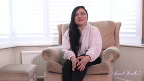 Chubby Hairy Amateur MILF Christina - Naughty Interview