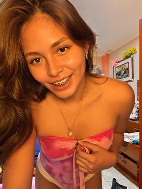 Petite natural tit onlyfan babe