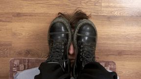 I enjoy to see your face under my dirty Martens shoes, vf3268h 720p