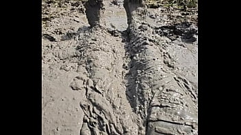 Mudding in County Park Lakebed 2