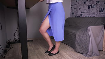 Milf Legs Fetish In Slit Skirt
