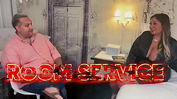 ??? ROOM SERVICE ????