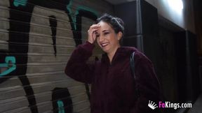 Rebeka Rock Demonstrates MILF Power Using Her&#x4E30;&#x81C0; for Boys' Pleasure