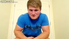 Chubby Amateur Dude Fucks Himself Furious in HD
