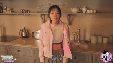 June Liu 刘玥 / SpicyGum - Asian Student Rental Arrangement - I let the landlord creampied me (JL_125)
