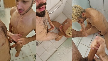 Vincent and Vitor in bath with feet fetish and cum