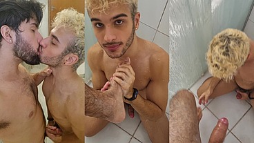 Vincent and Vitor in bath with feet fetish and cum