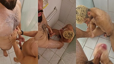 Vincent and Vitor in bath with feet fetish and cum