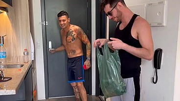 Bruno Hot e Erick Diaz dividindo um cu sem camisinha