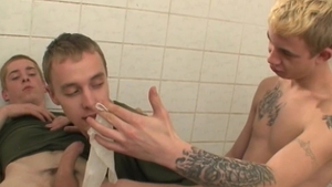 Twink's Open Hole Seeks Attention