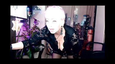 Mature Russian Mom Gushing While Choking On Toys Naked Dance