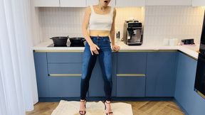 Hard Pee in jeans in kitchen and wet masturbation!