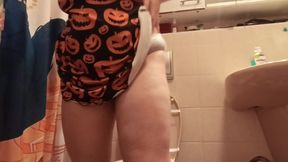 I hope my party guests don't hear me pissing
