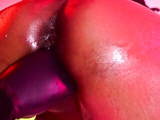 Fingering this Black Clitoris PT.1