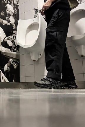 A Day at the Shopping Center&#039;s Public Toilets