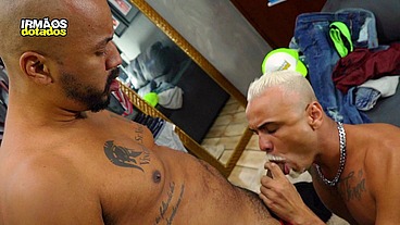 O Vendedor do Sex Shop me fodeu gostoso