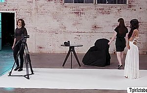 Ts Natalie Mars bangs Ts Khloe Kay as Adirana sucks shecock