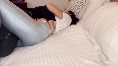 Blonde Roommate Rubbing Ass Lesbian Orgasmo Hot Sex Porno HD