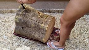 carpinteira muito gostosa trabalhando so de calcinha por causa do calor