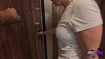 Voyages à Bangkok je retrouve ma chérie Tgirl Lysia pour une visite de la ...