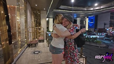 Voyages à Bangkok je retrouve ma chérie Tgirl Lysia pour une visite de la ...