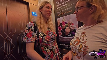 Voyages à Bangkok je retrouve ma chérie Tgirl Lysia pour une visite de la ...
