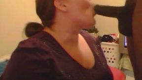 Amateur chunky huge breasted brunette lady gives such a nice blowjob