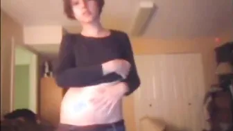 Amateur twink crossdresser jerks off on webcam
