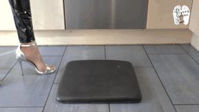 Leather upholstery under HIgh Heels 6
