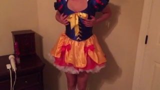 Snow White cosplayer masturbates, strips and masturbates again.