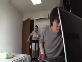 Mature woman sucks on young cock, deepthroat