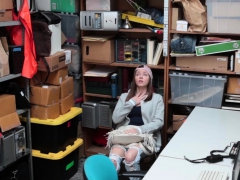 The LP officer enjoy Hayden little pussy