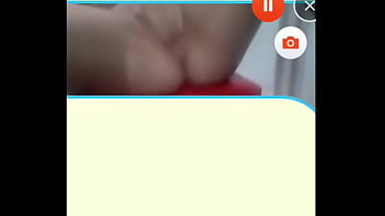 Novinha fdp enfiando 5 dedos na buceta