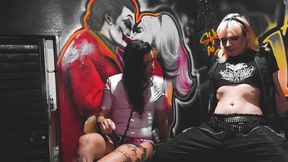 femboy dorian drake levou no cu gostoso da vadia tatuada com cintaralho gigante na mesa de sinuca