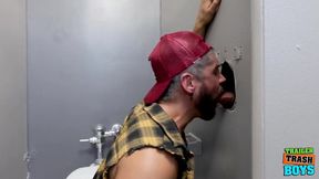 Muscular Lawson James Takes Justin Jett Raw Big Cock