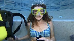 Underwater JOI with Nathalia (underwater talking) 1080p
