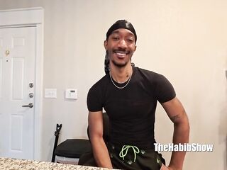 Bartender oils Ambitious Ass’s LARGE BOOTY in advance of POUNDING it hard with his BBC during the time that that babe groans
