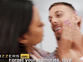 Brazzers - Getting Three-some In The Hospital With 2 Glamorous Hotties LaSirena69 & Luna Star