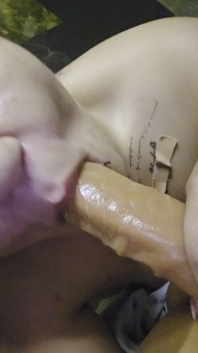 Blowjob queen shows how it's done