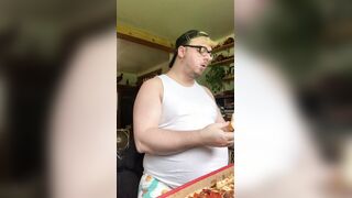 Homo stoner gamer sticks himself 1