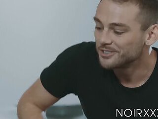 Ebony dude Phoenix Wellington expands my ass lining by his intense fucking