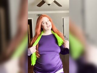 Daphne Banging Her Gorgeous Pussy